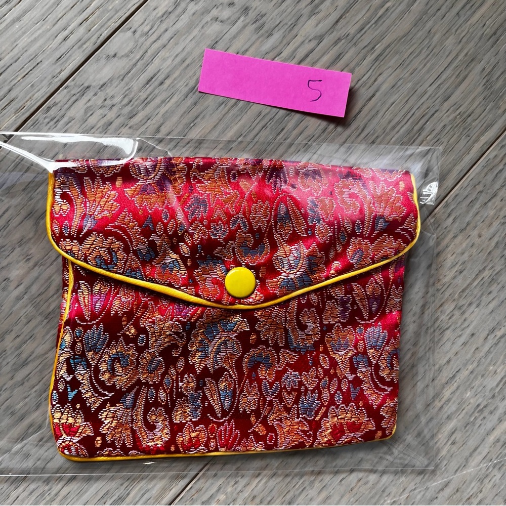**NEW** - #5 MINI EMBROIDERED ZIPPERED POUCH